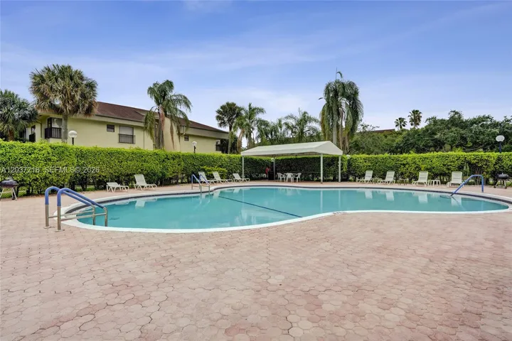 Applewood IV Pool