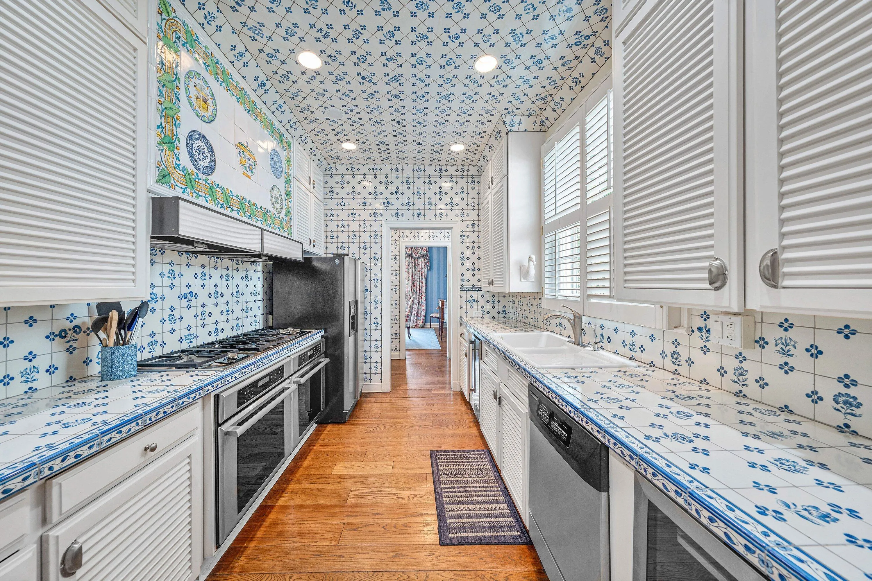 #18