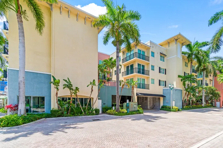 001-225Northeast1stStreet-207-DelrayBeac