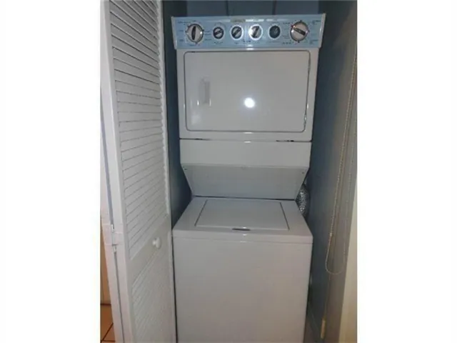 Stackable washer and dryer