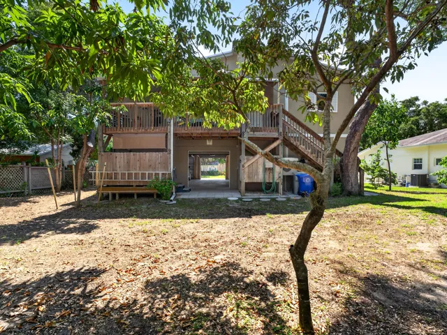 9435 Frangipani Dr-37
