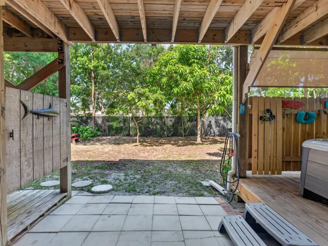 9435 Frangipani Dr-34