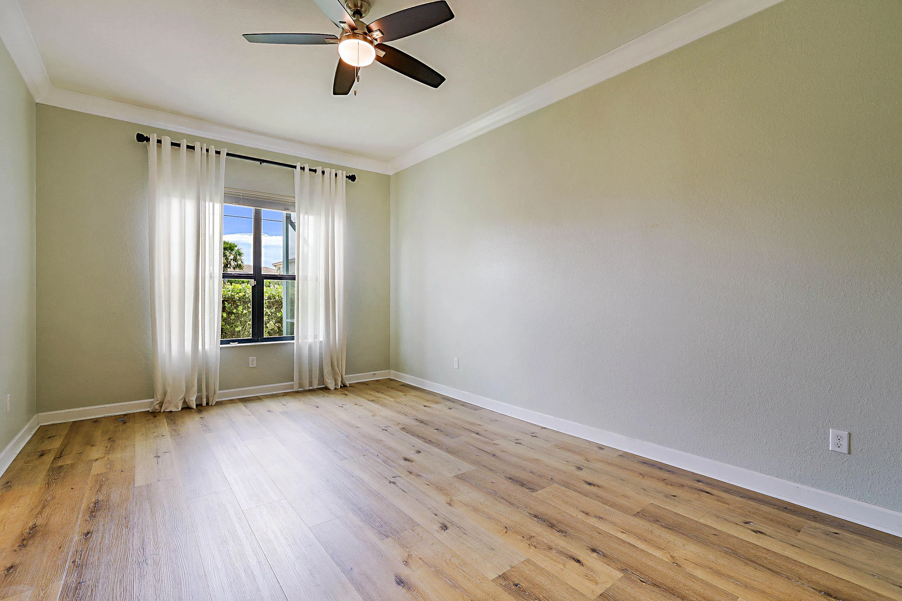 8904 Sea Chase Drive -22