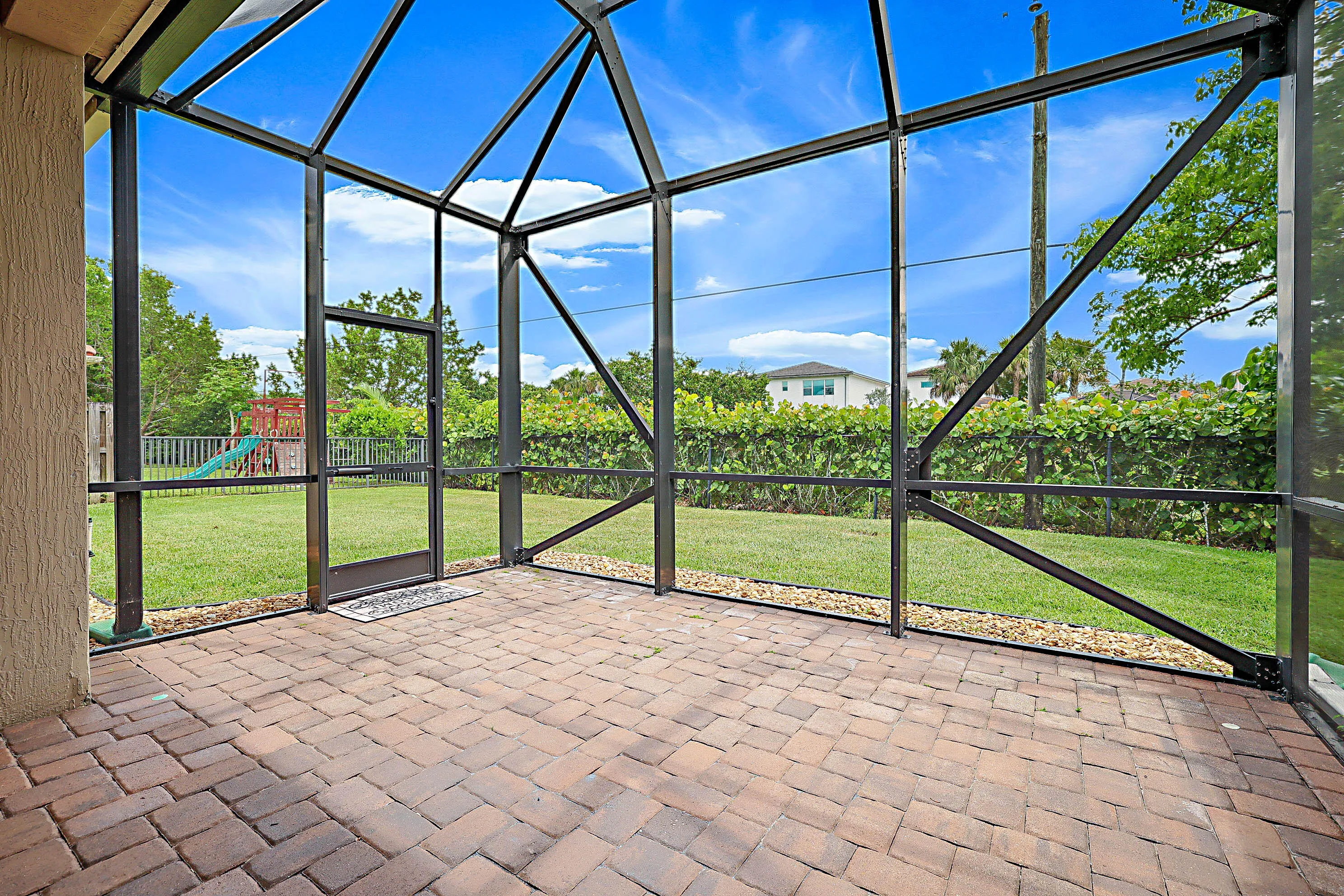 8904 Sea Chase Drive -36