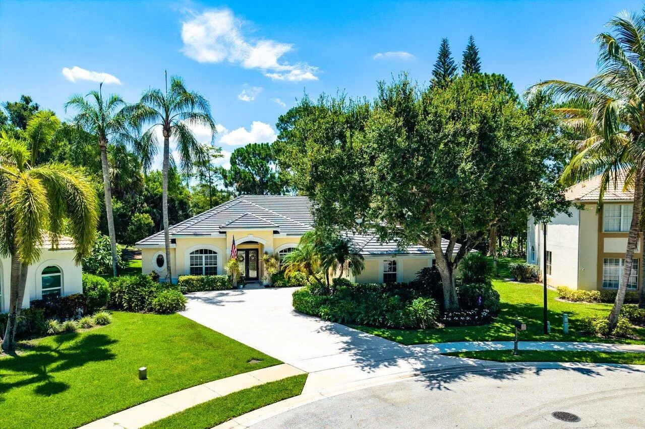 048-15730GlenWillowLane-Wellington-FL-33