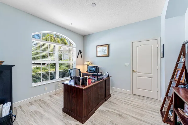 021-15730GlenWillowLane-Wellington-FL-33