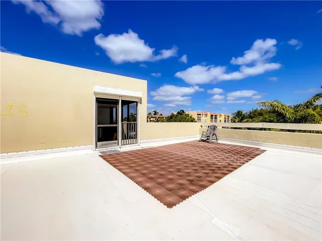 Rooftop Sun Deck