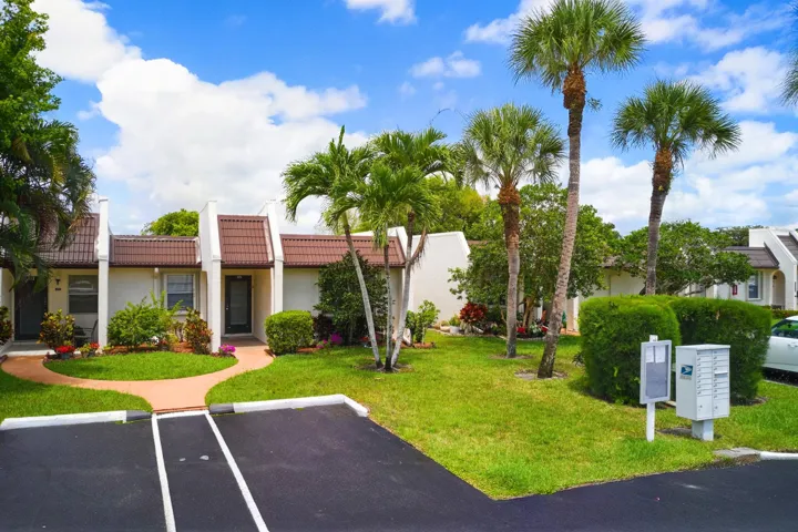 175 Lake Susan Lane West Palm Beach FL