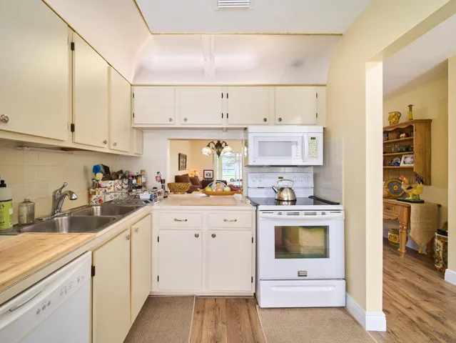 175 Lake Susan Lane West Palm Beach FL