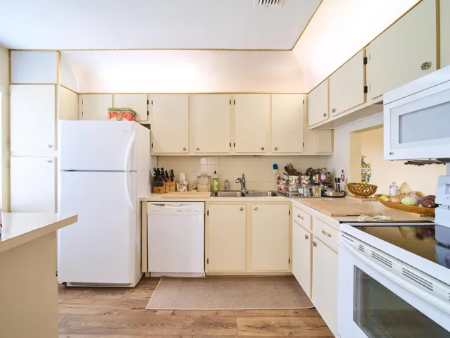 175 Lake Susan Lane West Palm Beach FL