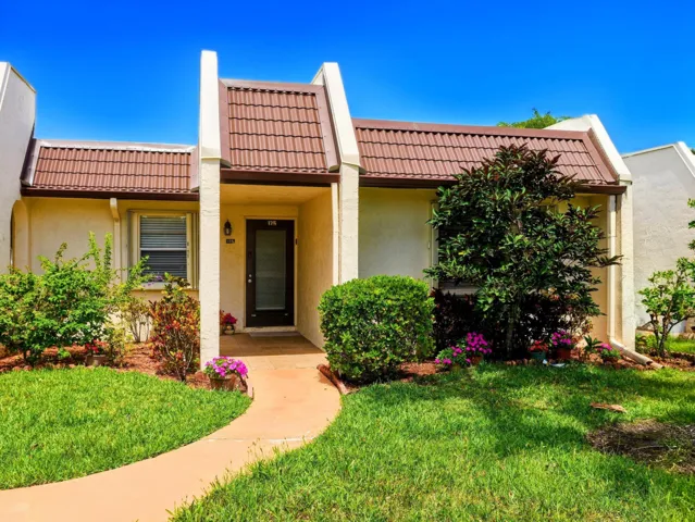 175 Lake Susan Lane West Palm Beach