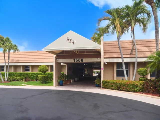175 Lake Susan Lane West Palm Beach FL