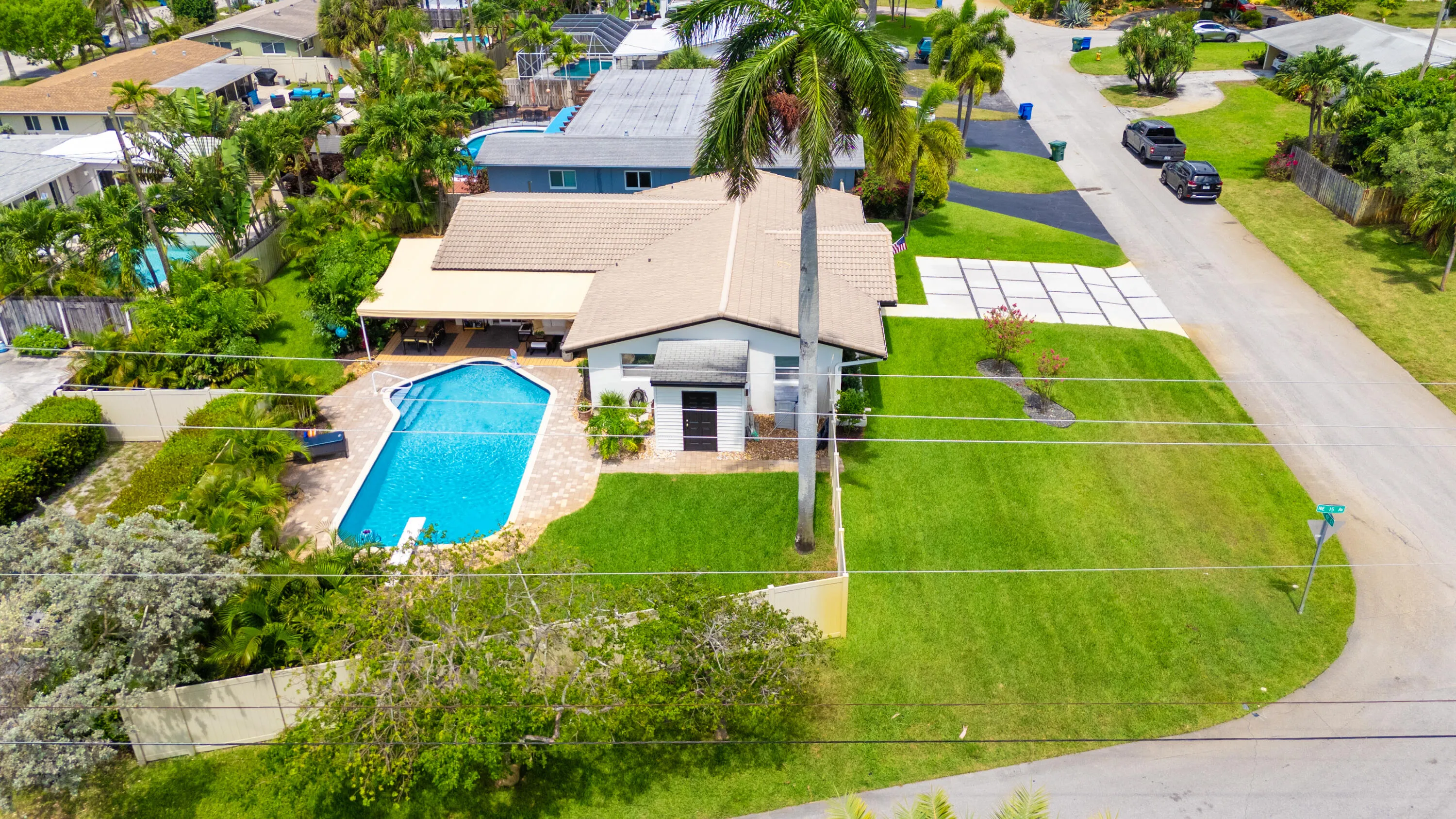 Corner lot offers potential boat or RV parking