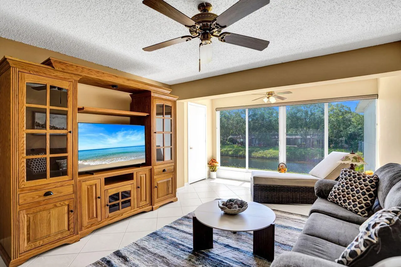 DELRAY BEACH CONDO