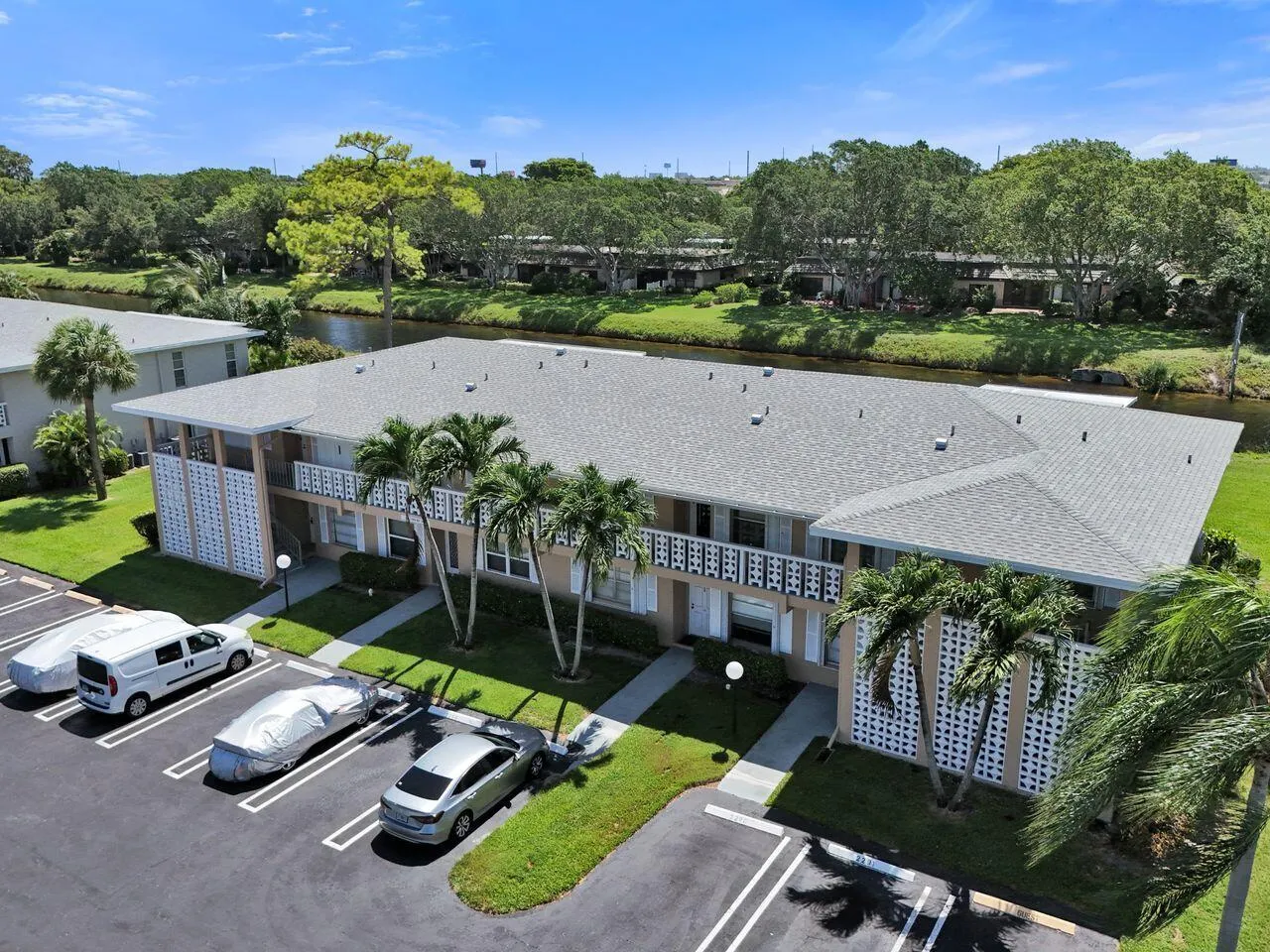 DELRAY BEACH CONDO