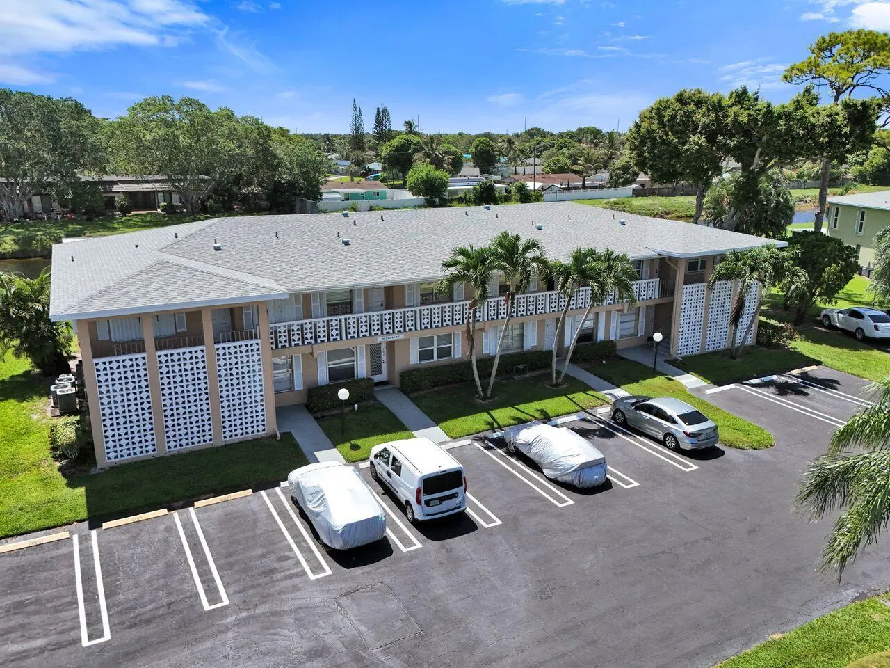 DELRAY BEACH CONDO