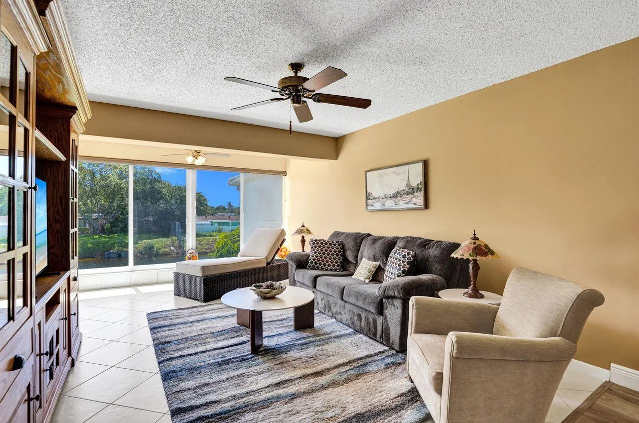 DELRAY BEACH CONDO