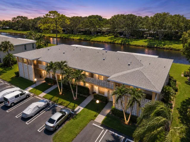 DELRAY BEACH CONDO