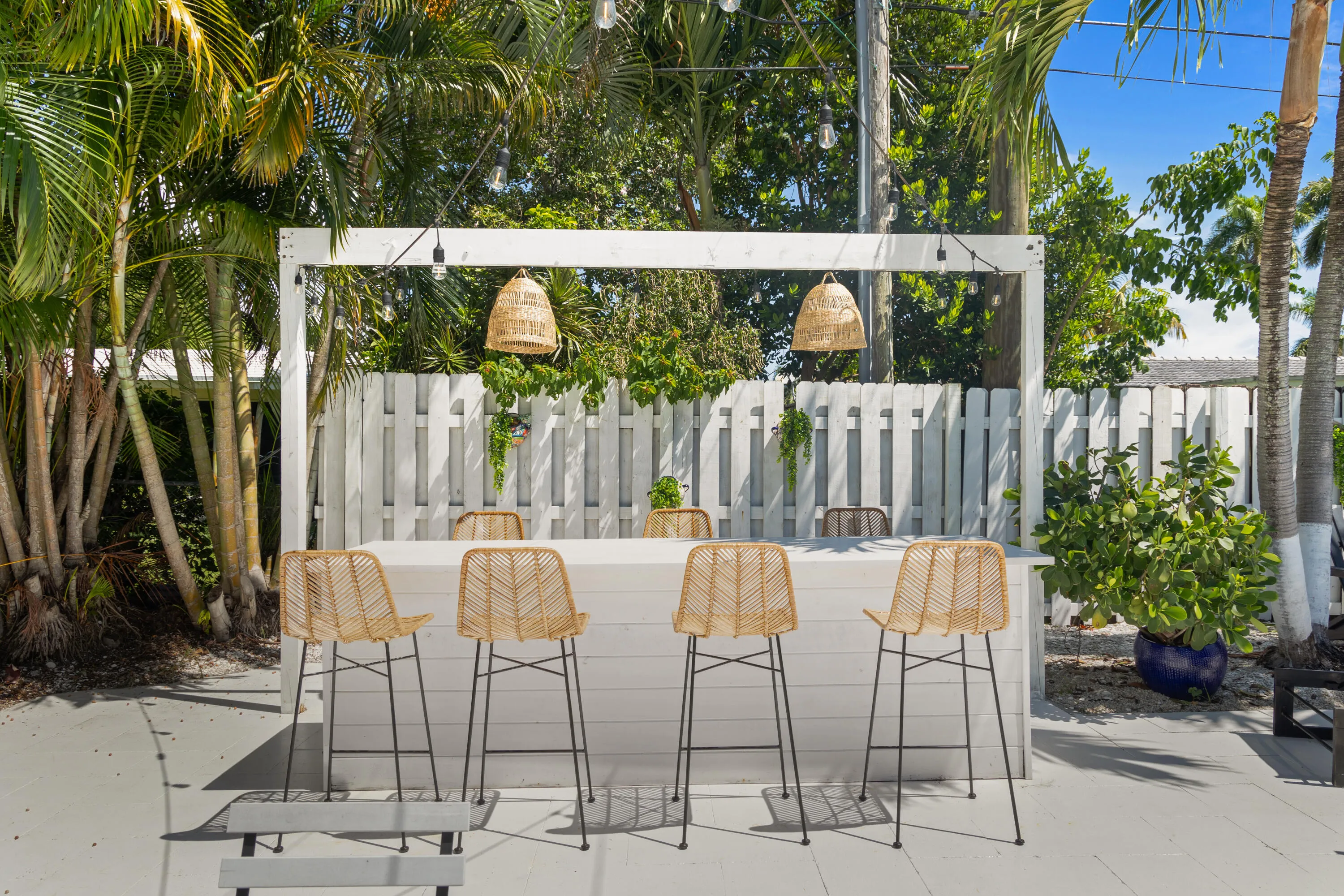 Outdoor Bar