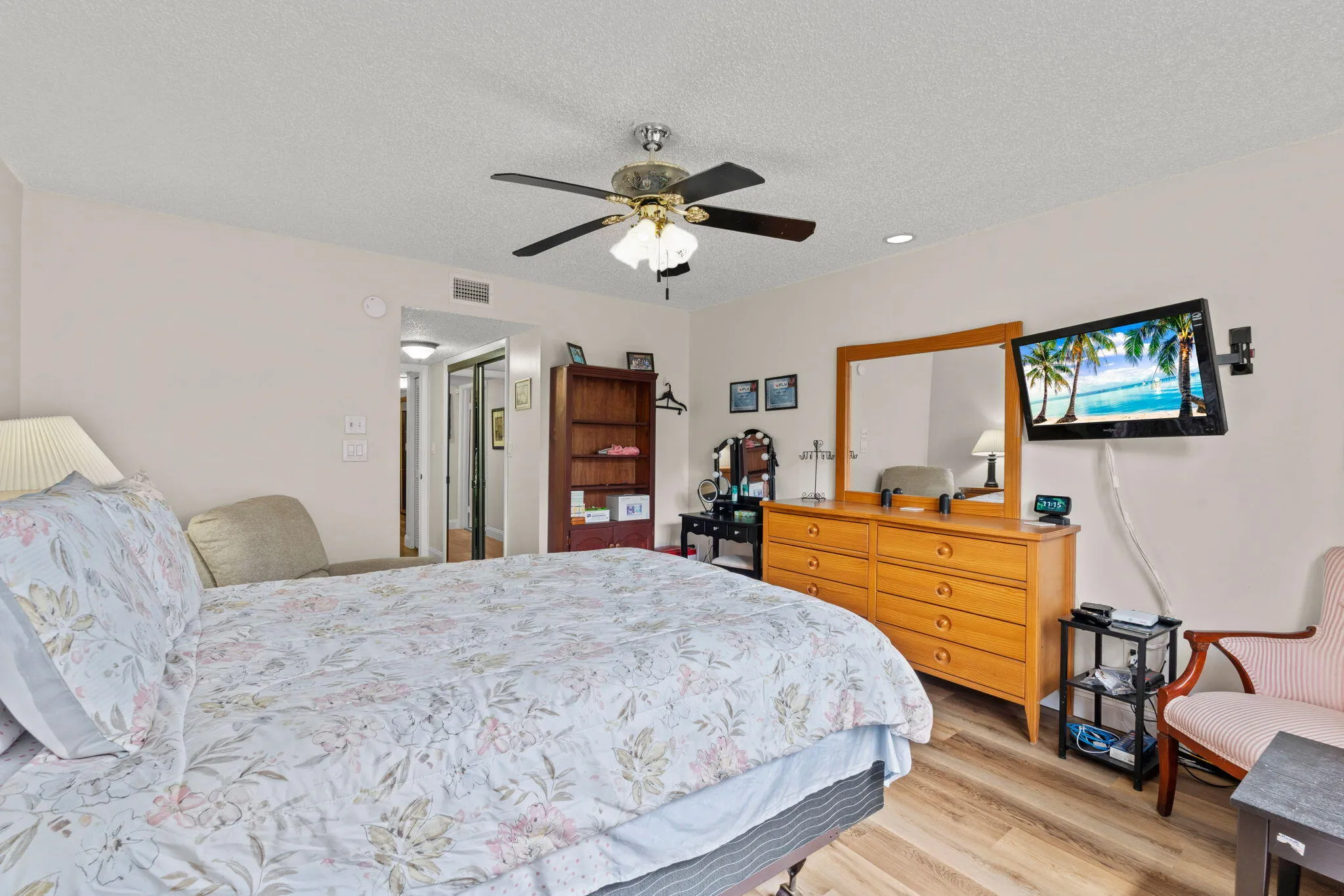 16-web-or-mls-A7406888