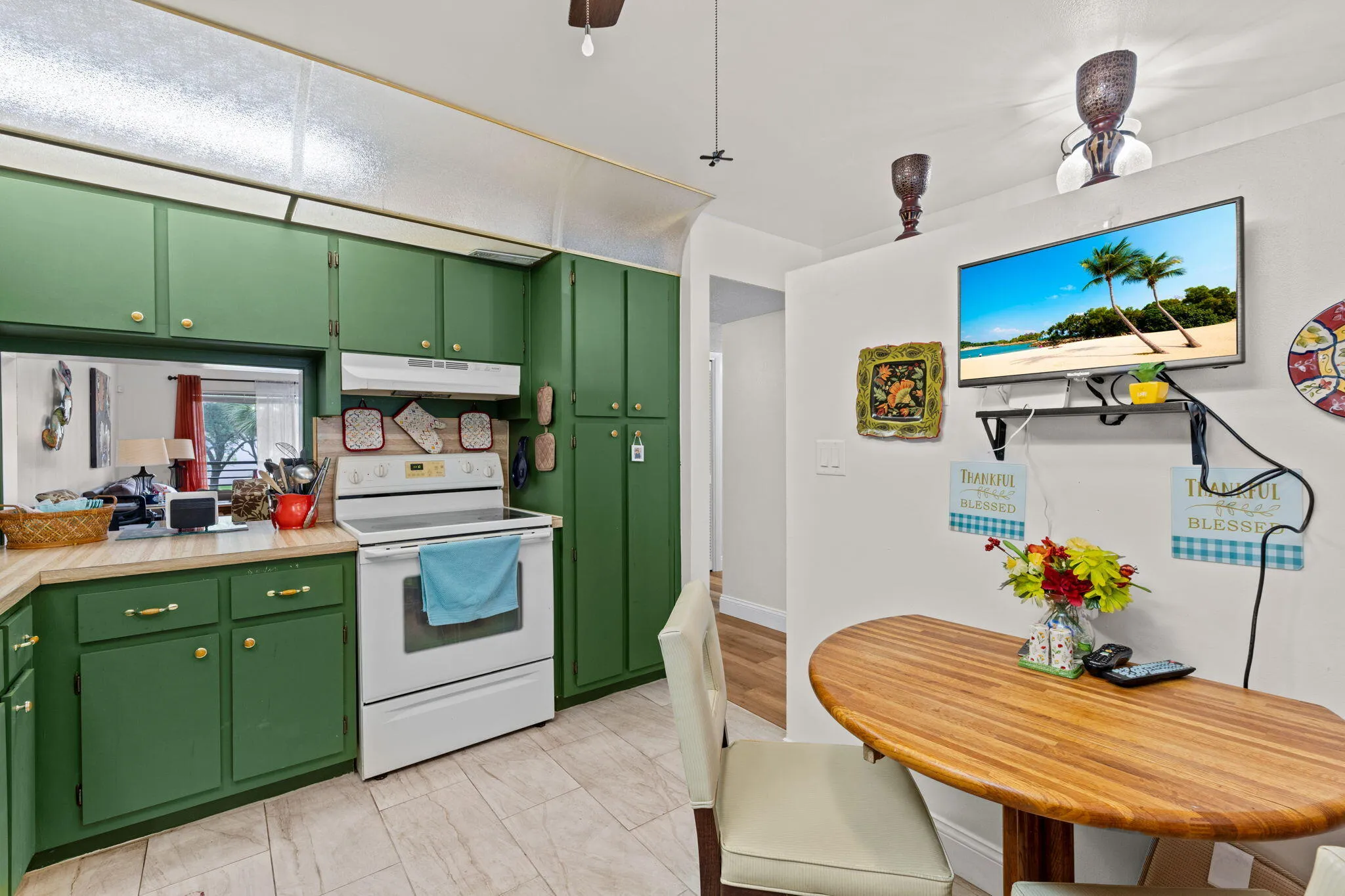 5-web-or-mls-A7406852