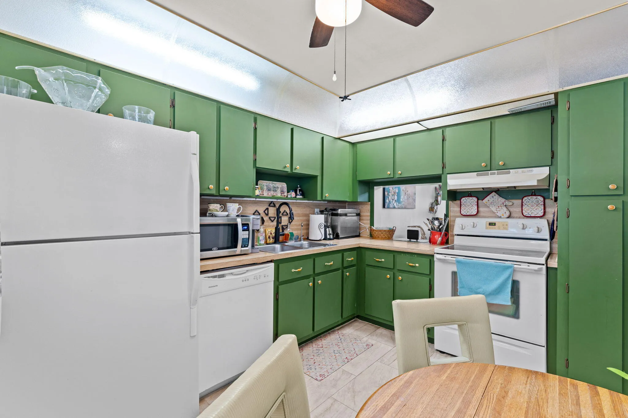 6-web-or-mls-A7406858