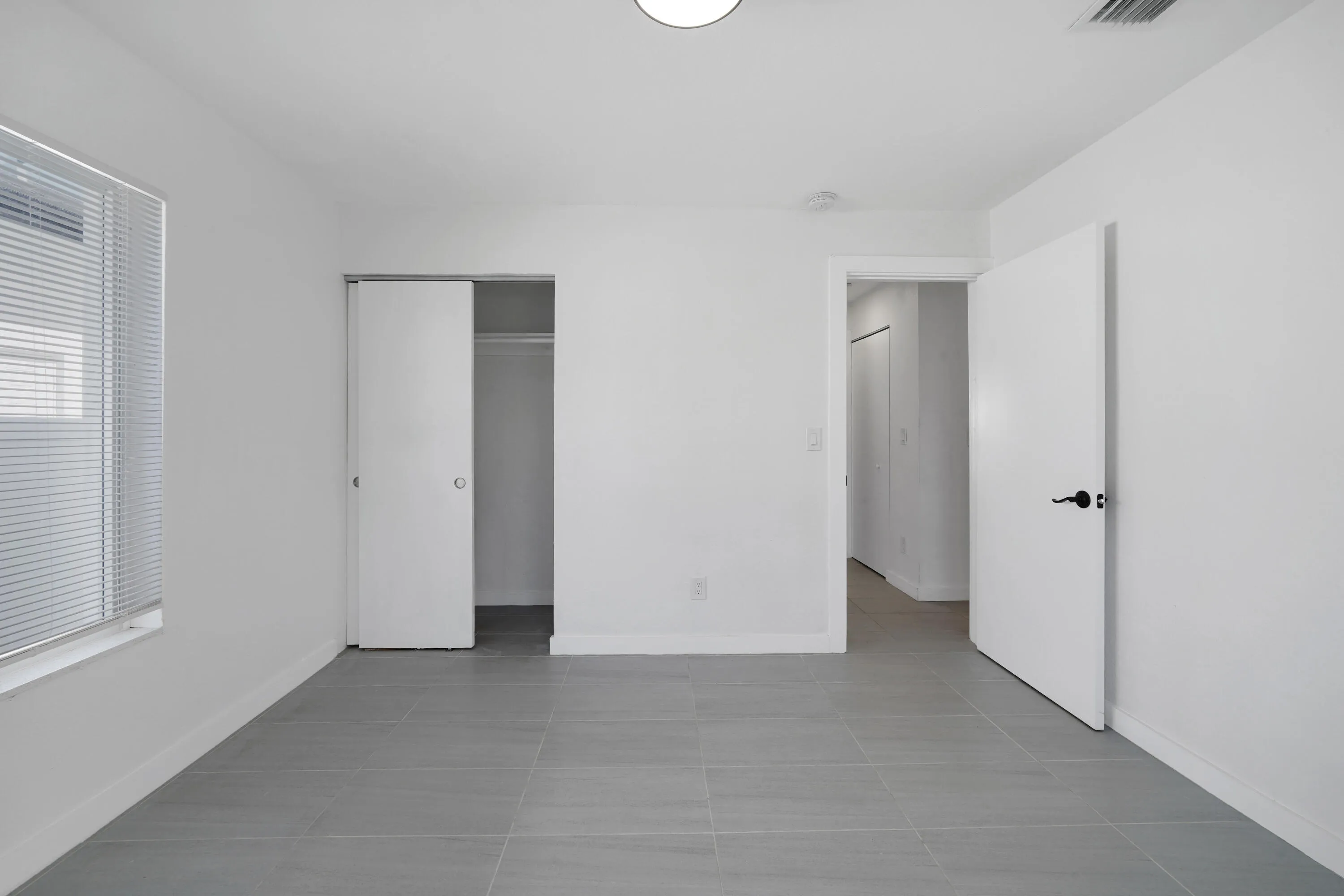 8 Guest Bedroom 1 (2)