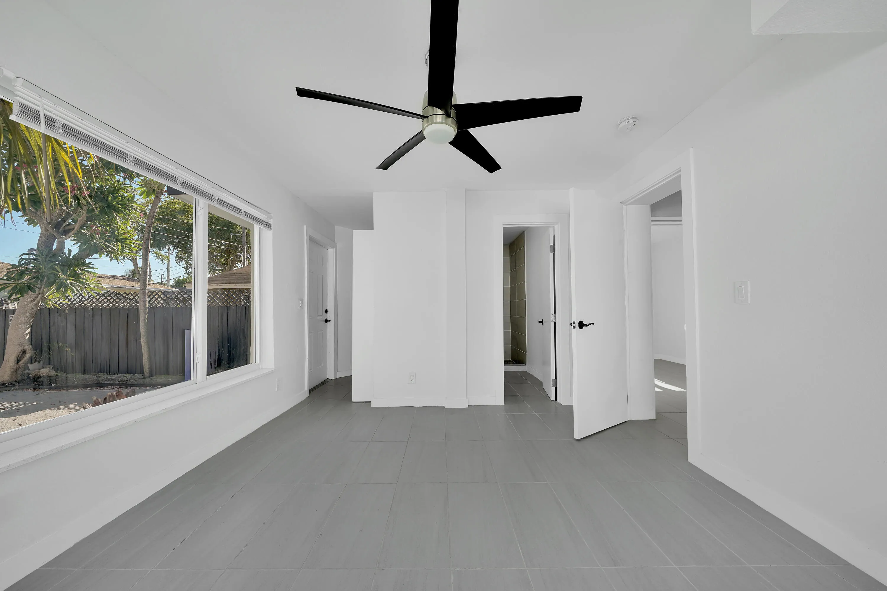 11 Master Bedroom (2)