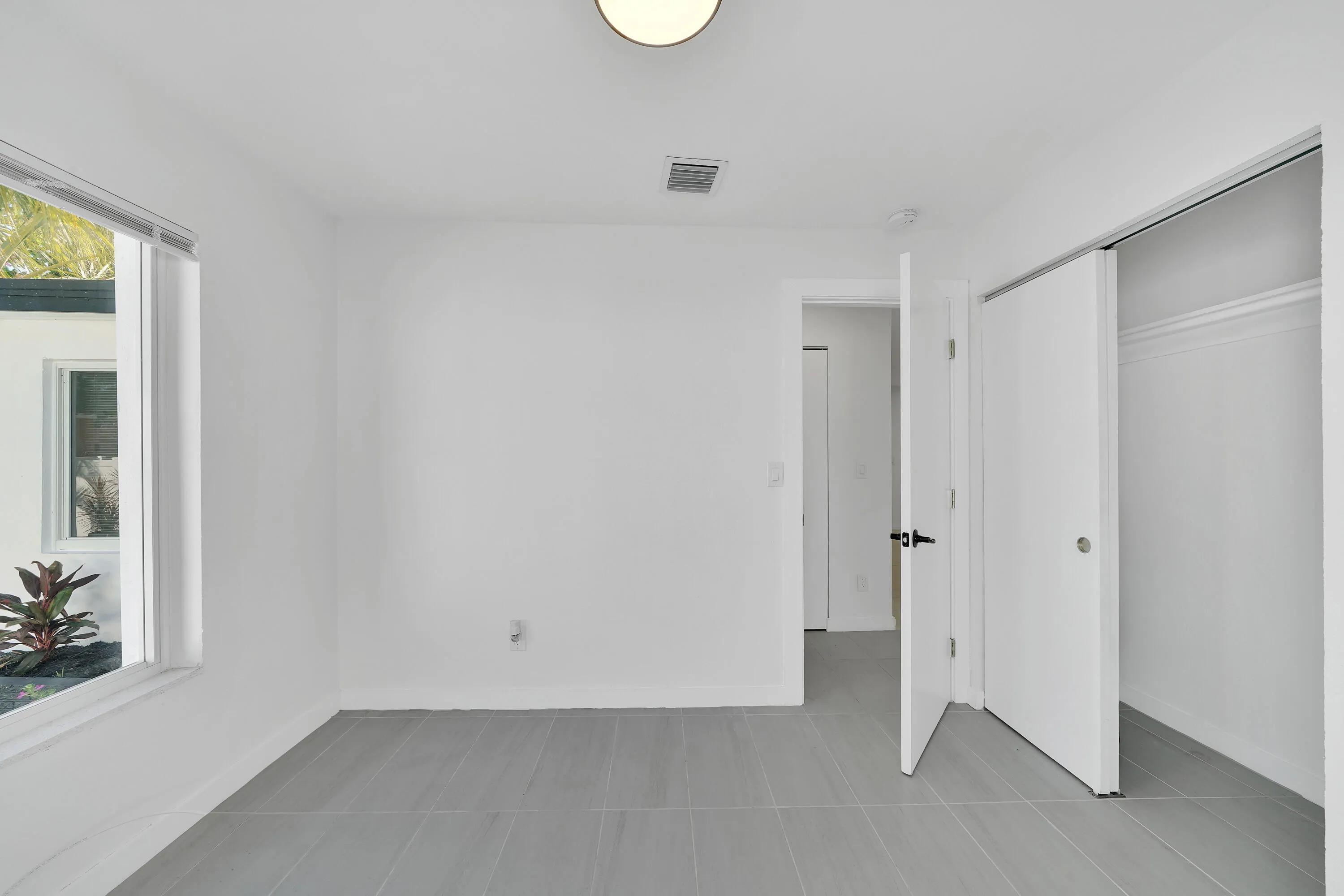 10 Guest Bedroom 2 (1)