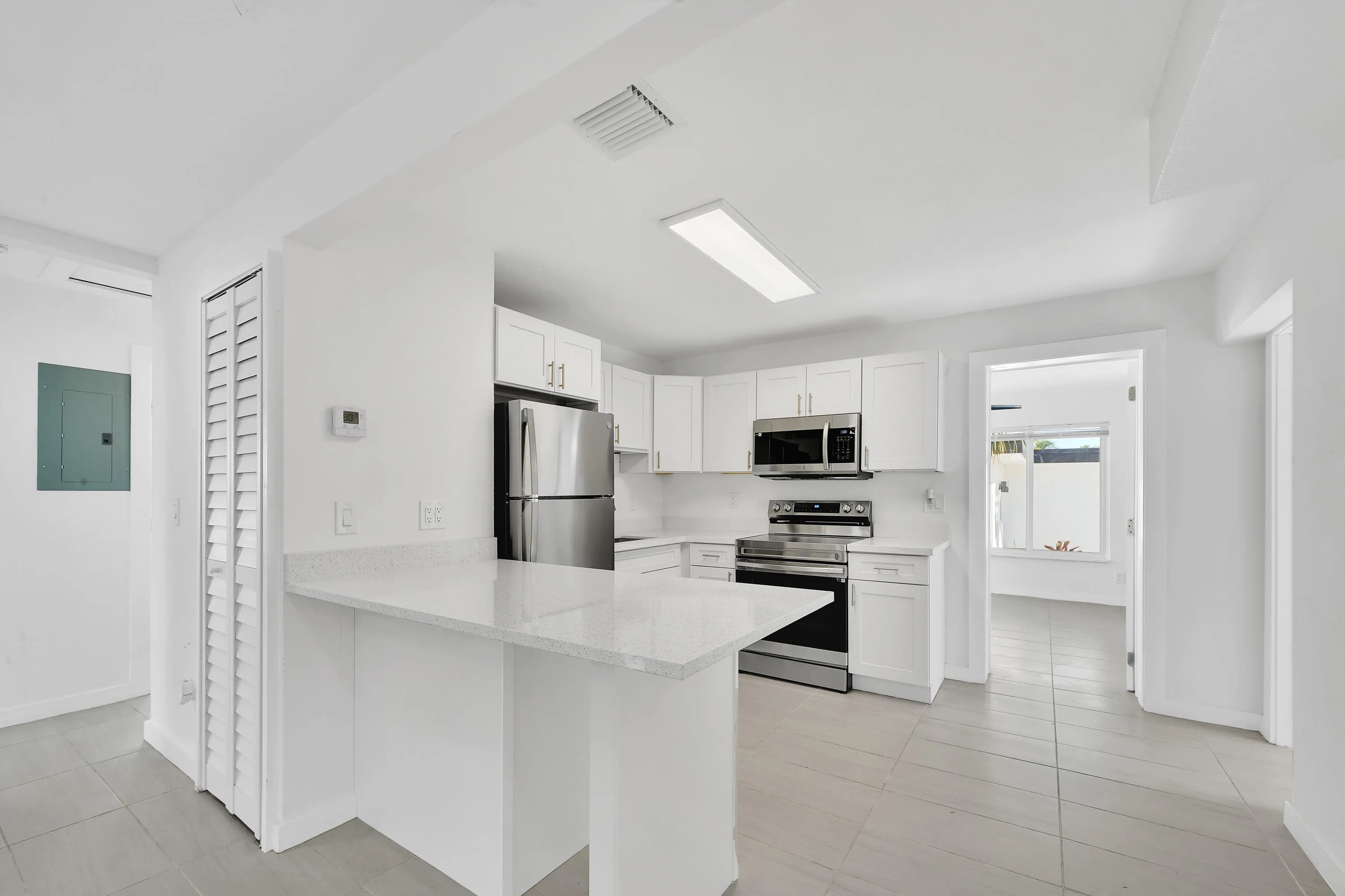 5 Kitchen (1)