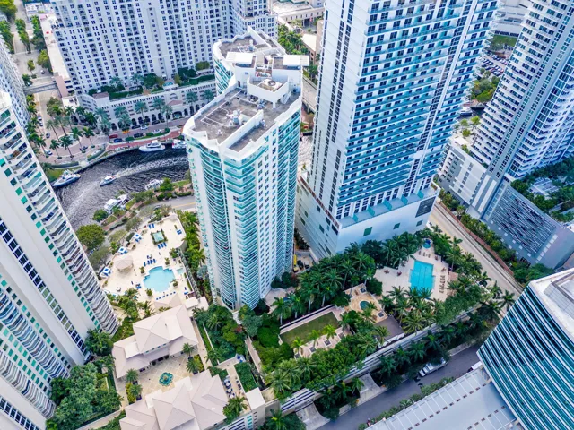 31-web-or-mls-DJI_20251216135354_0422_D