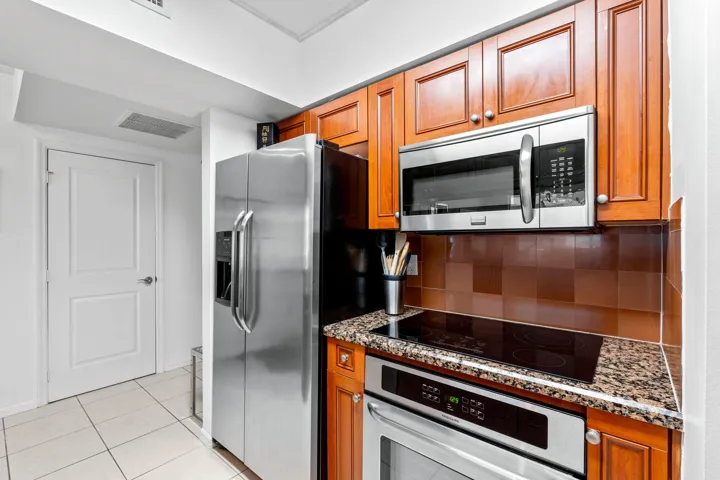 17-web-or-mls-A7402322