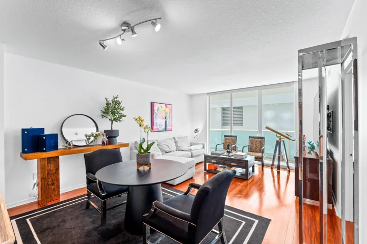 12-web-or-mls-A7402295