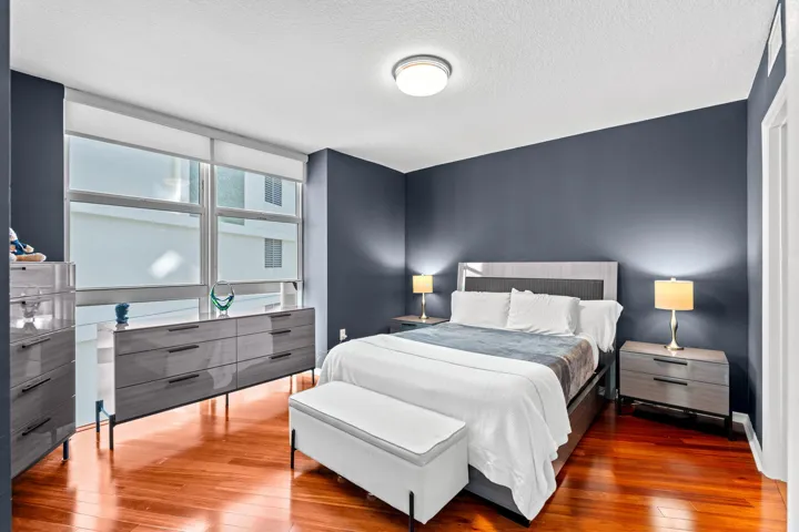 3-web-or-mls-A7402277