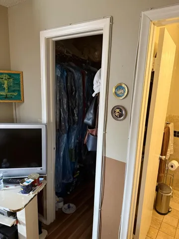 Walking Closet