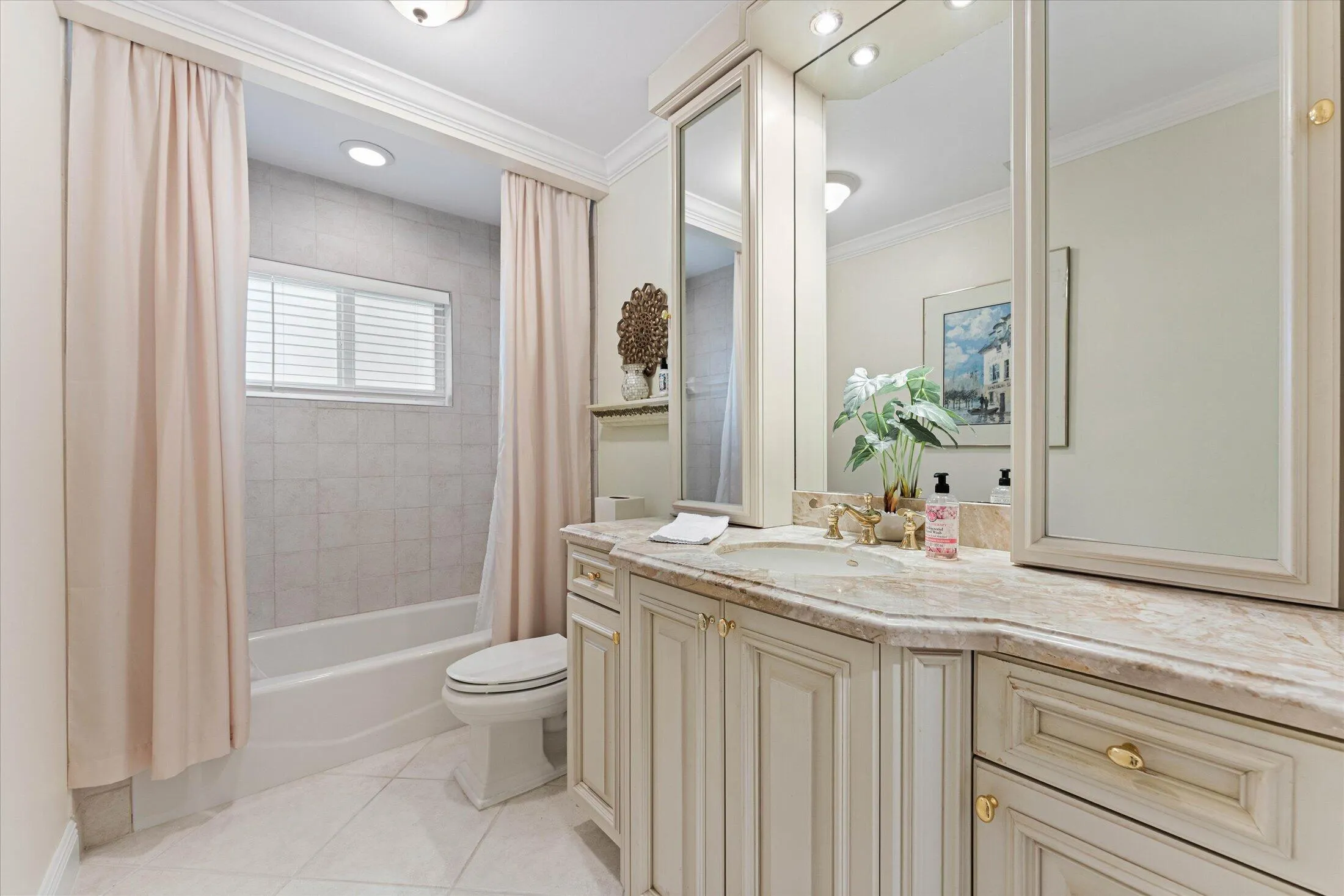 Hall Bathroom