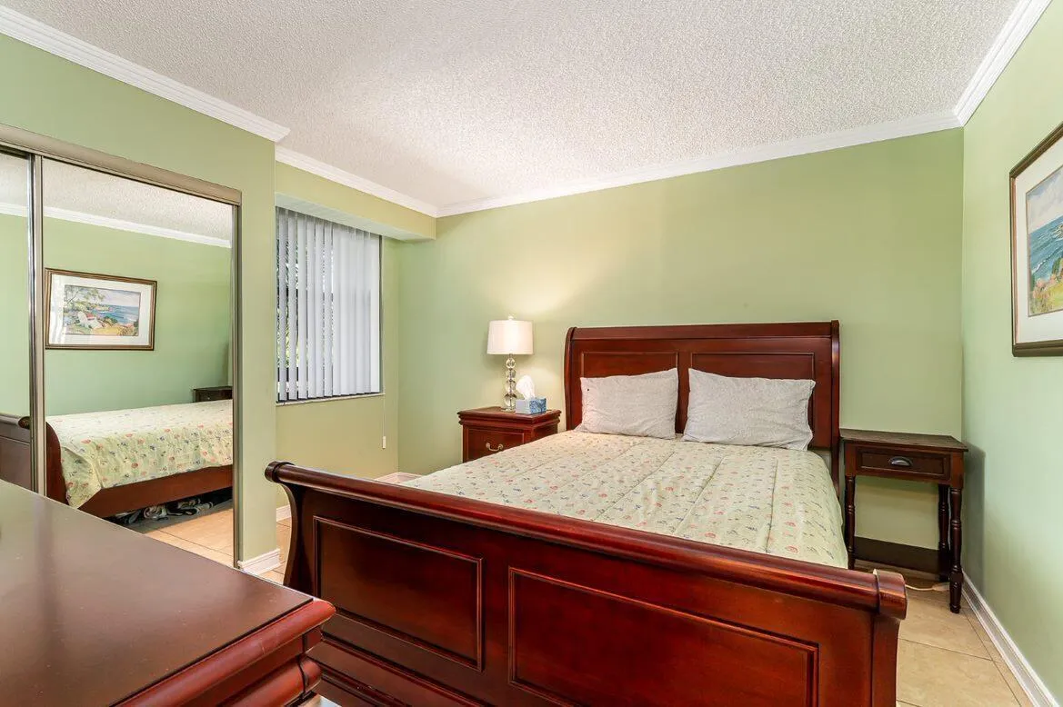 E309 Guest Bedroom