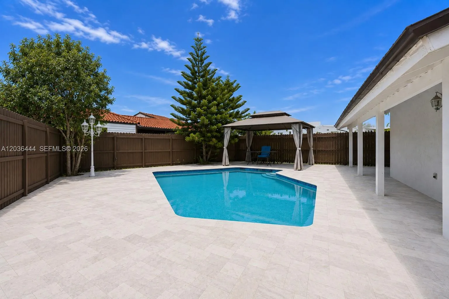Property photo 32