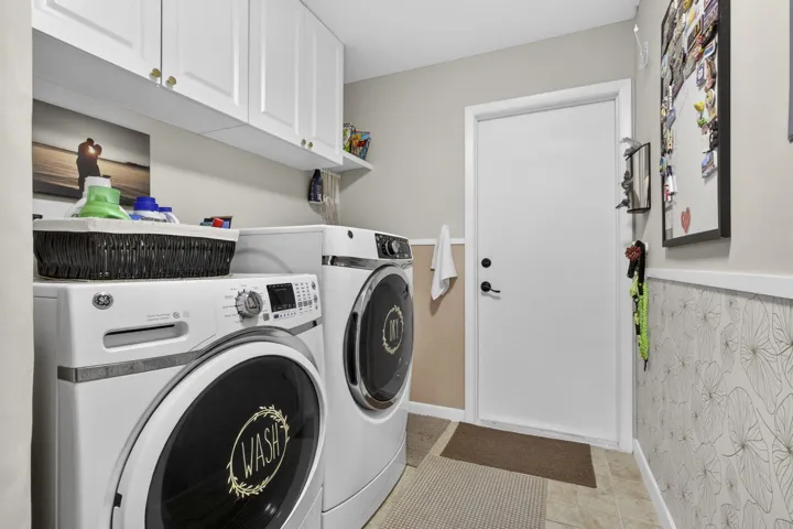 V1 39 Web 47-web-or-mls-BS1A0437