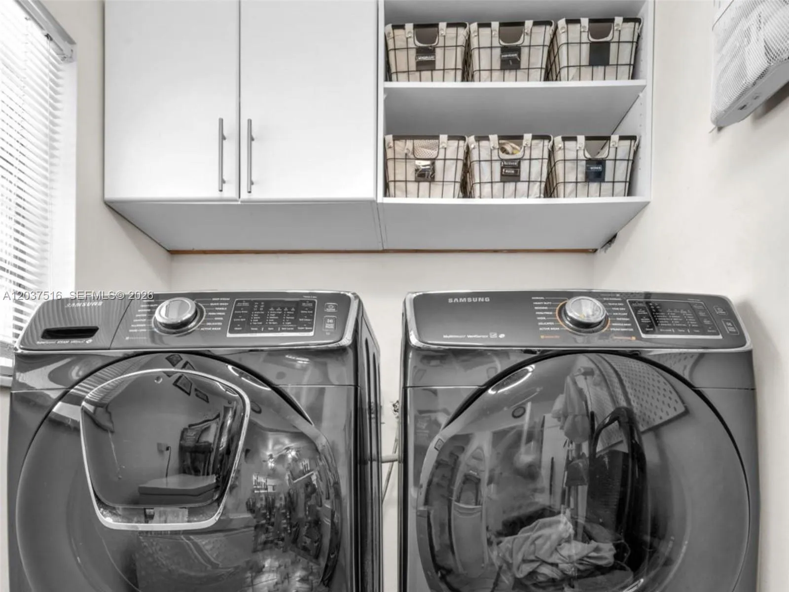 Spacious laundry