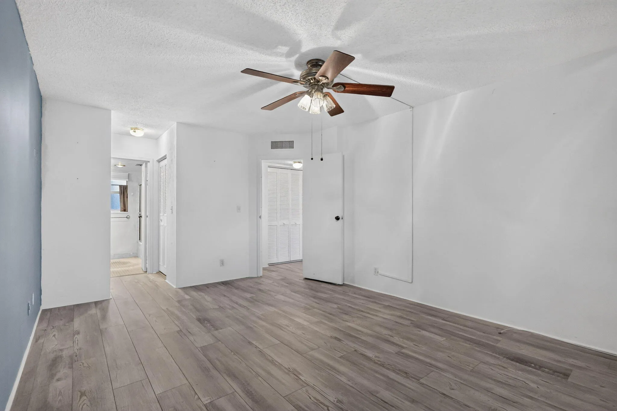 MasterBedroom2