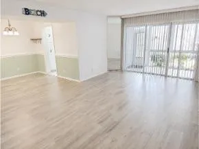 Unit104Entrance