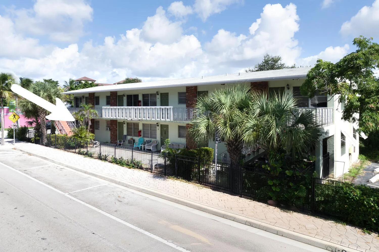 220 Lucerne Ave Unit 1 Lake-large-011-0
