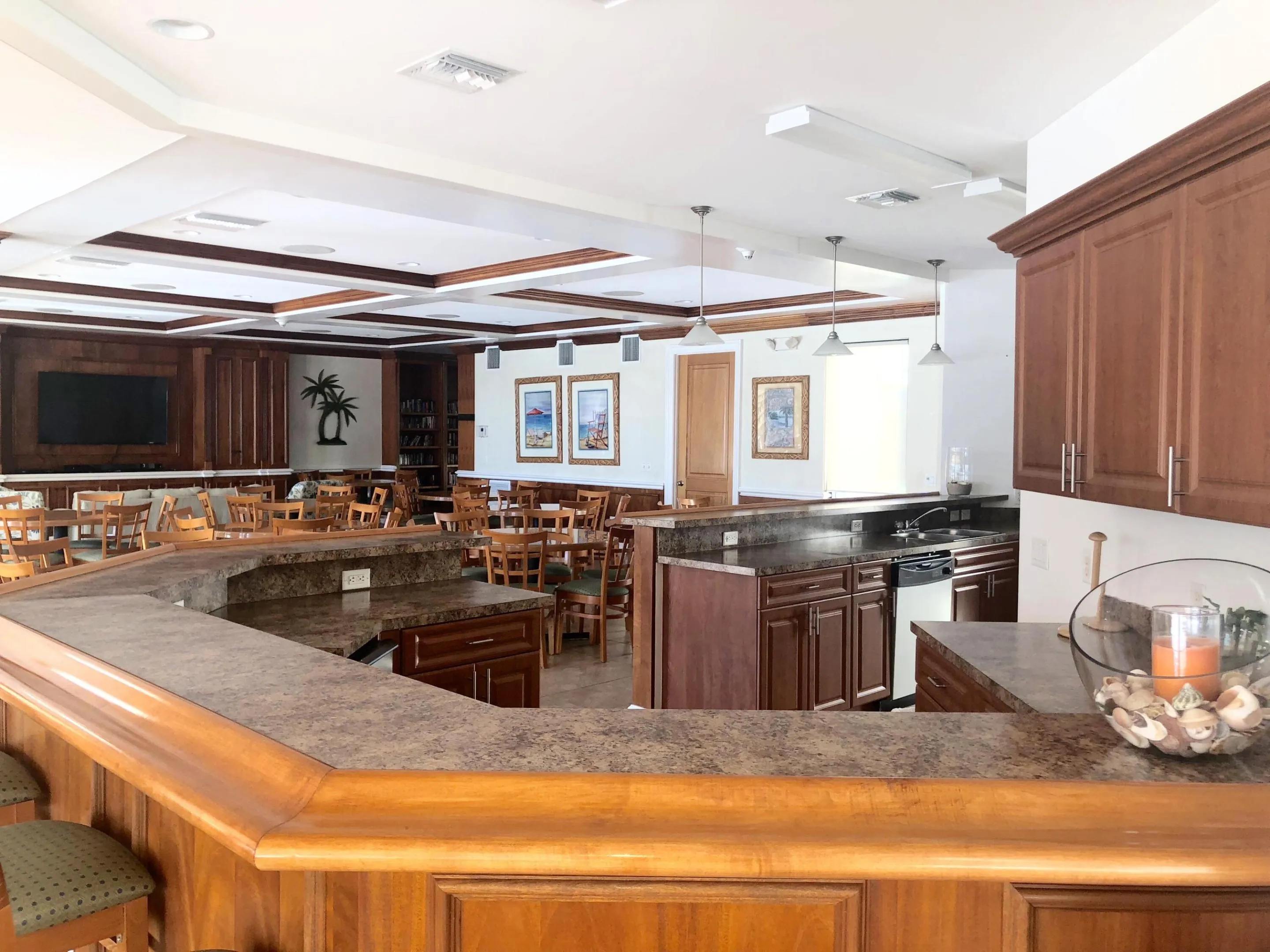 OWNERS BAR AREA