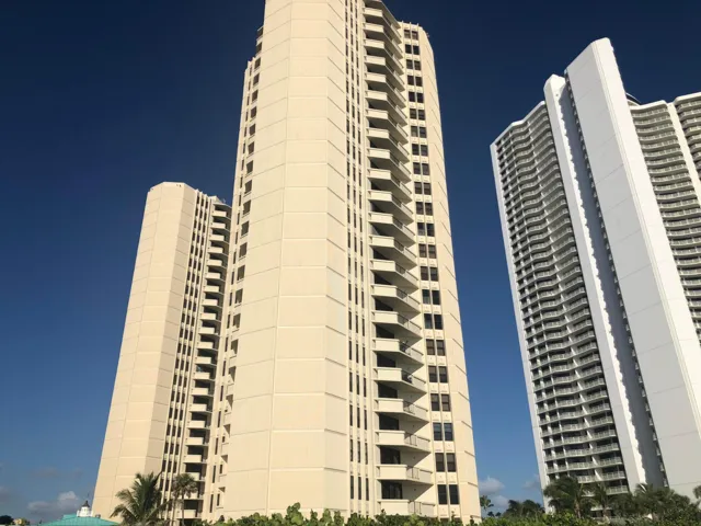 2 TOWERS