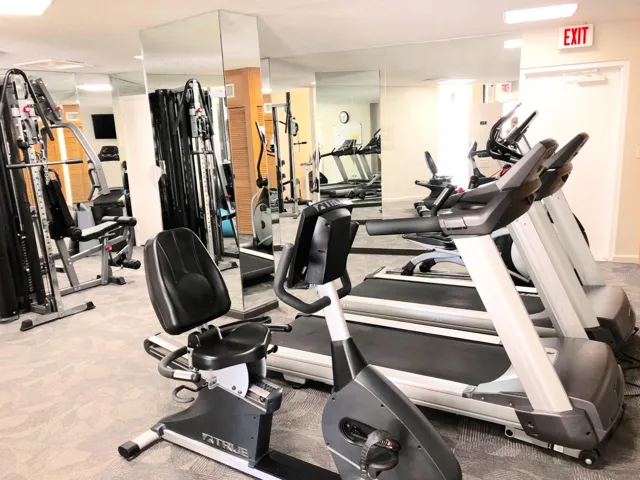 FITNESS ROOM