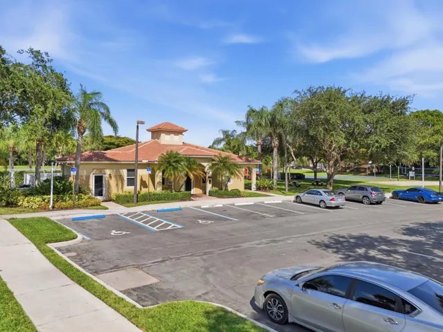 6929 Willow Creek -25