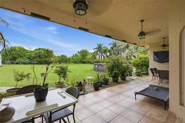 Photo 36