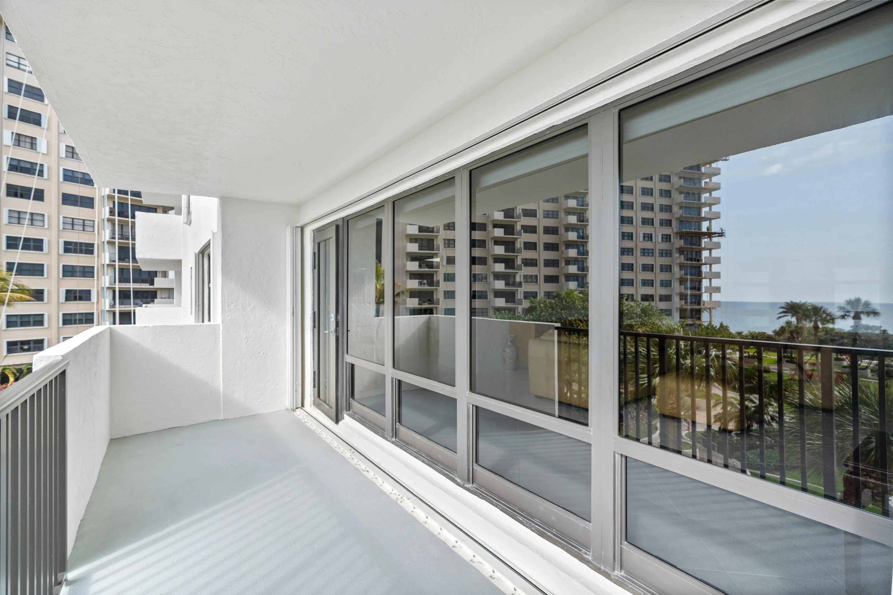 Expansive Oceanfront Balcony