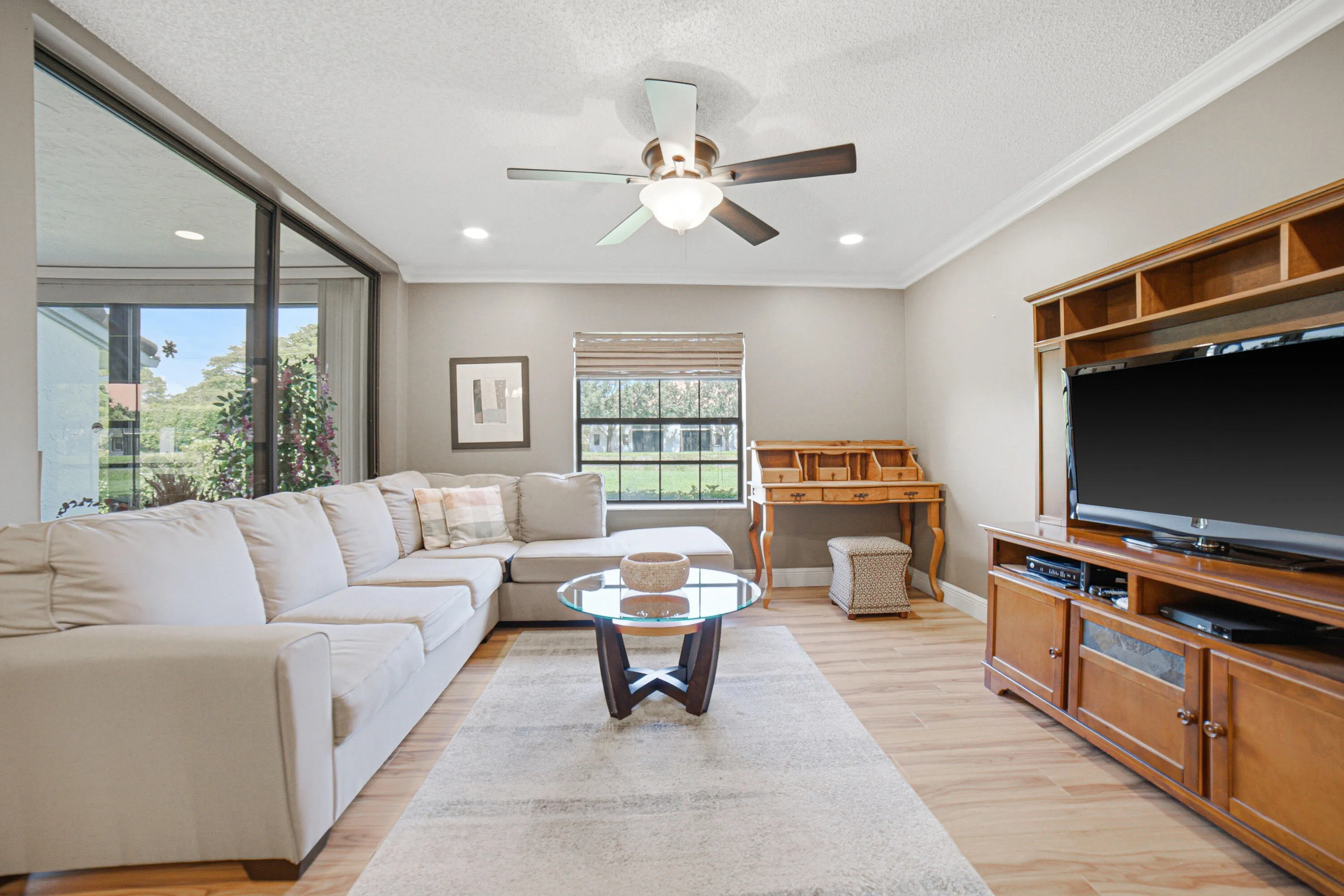 Livingroom-C